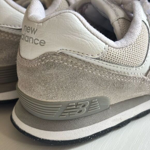 New Balance 574 Kids Casual Sneakers gray white size 3 - Picture 10 of 11